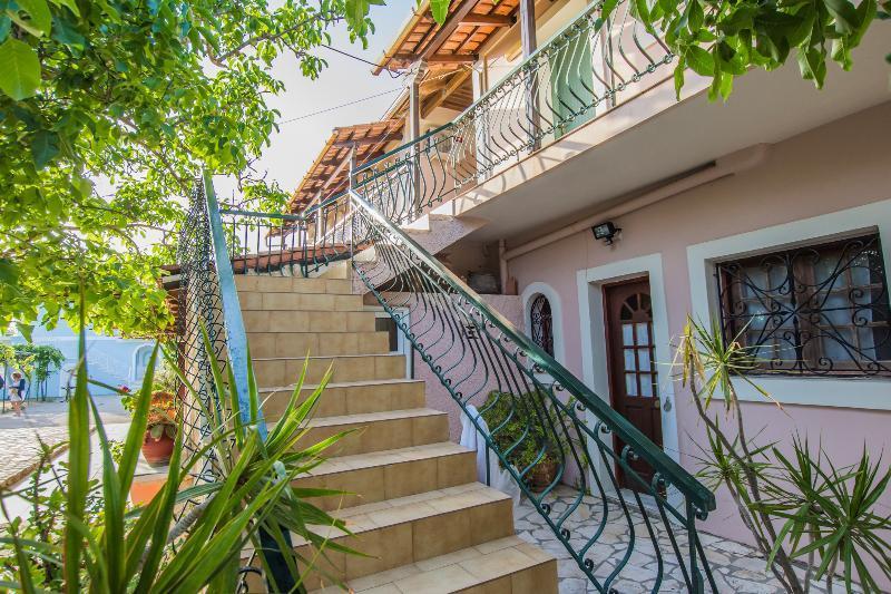 Porto Giardino Apartments Psarou  Екстер'єр фото